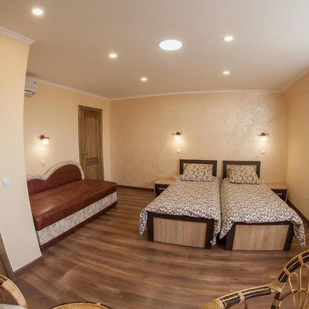 Panorama Apart-Hotel カームヤネツィ・ポジーリシクィイ エクステリア 写真