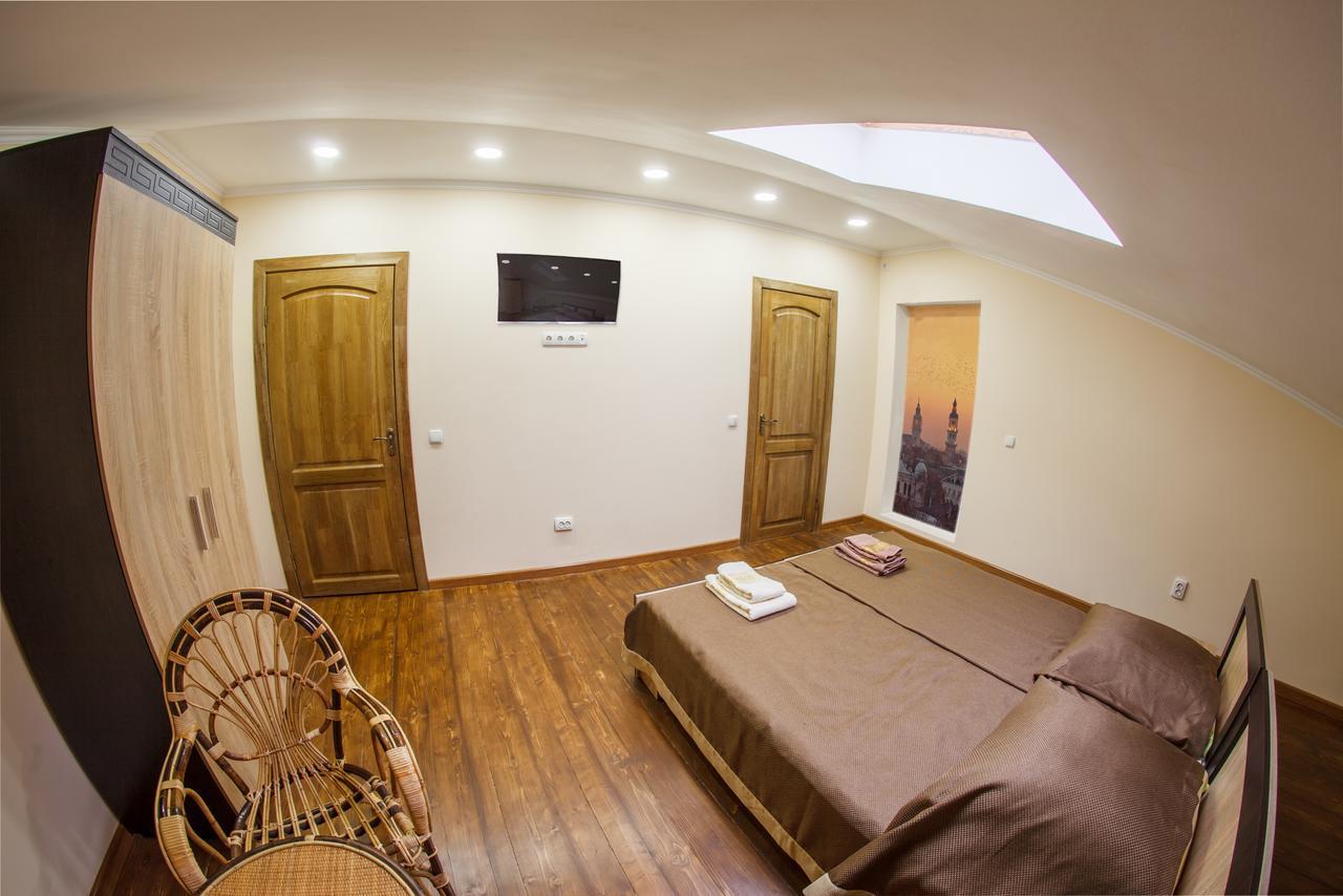 Panorama Apart-Hotel カームヤネツィ・ポジーリシクィイ エクステリア 写真