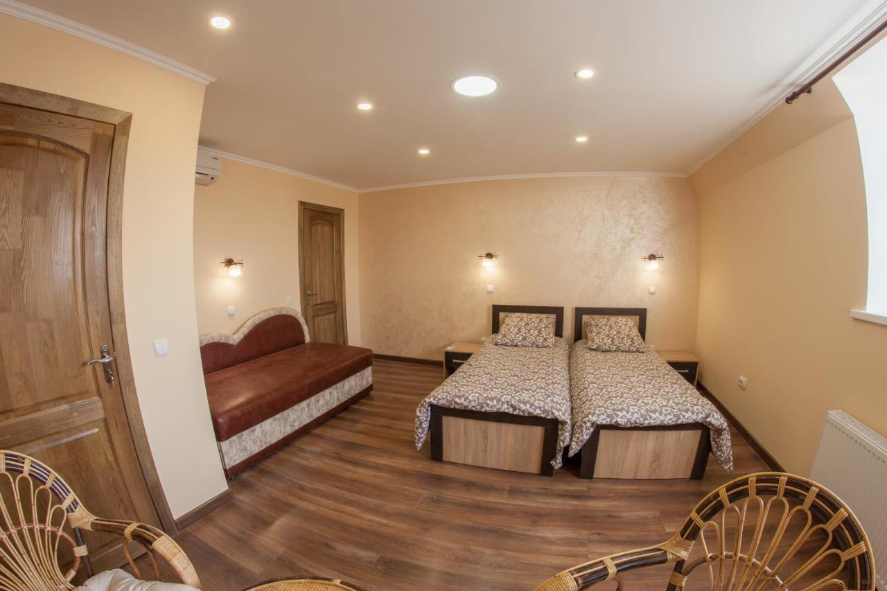 Panorama Apart-Hotel カームヤネツィ・ポジーリシクィイ エクステリア 写真