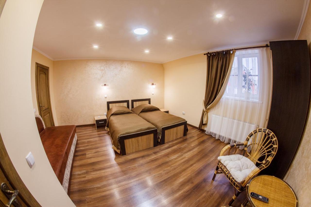 Panorama Apart-Hotel カームヤネツィ・ポジーリシクィイ エクステリア 写真